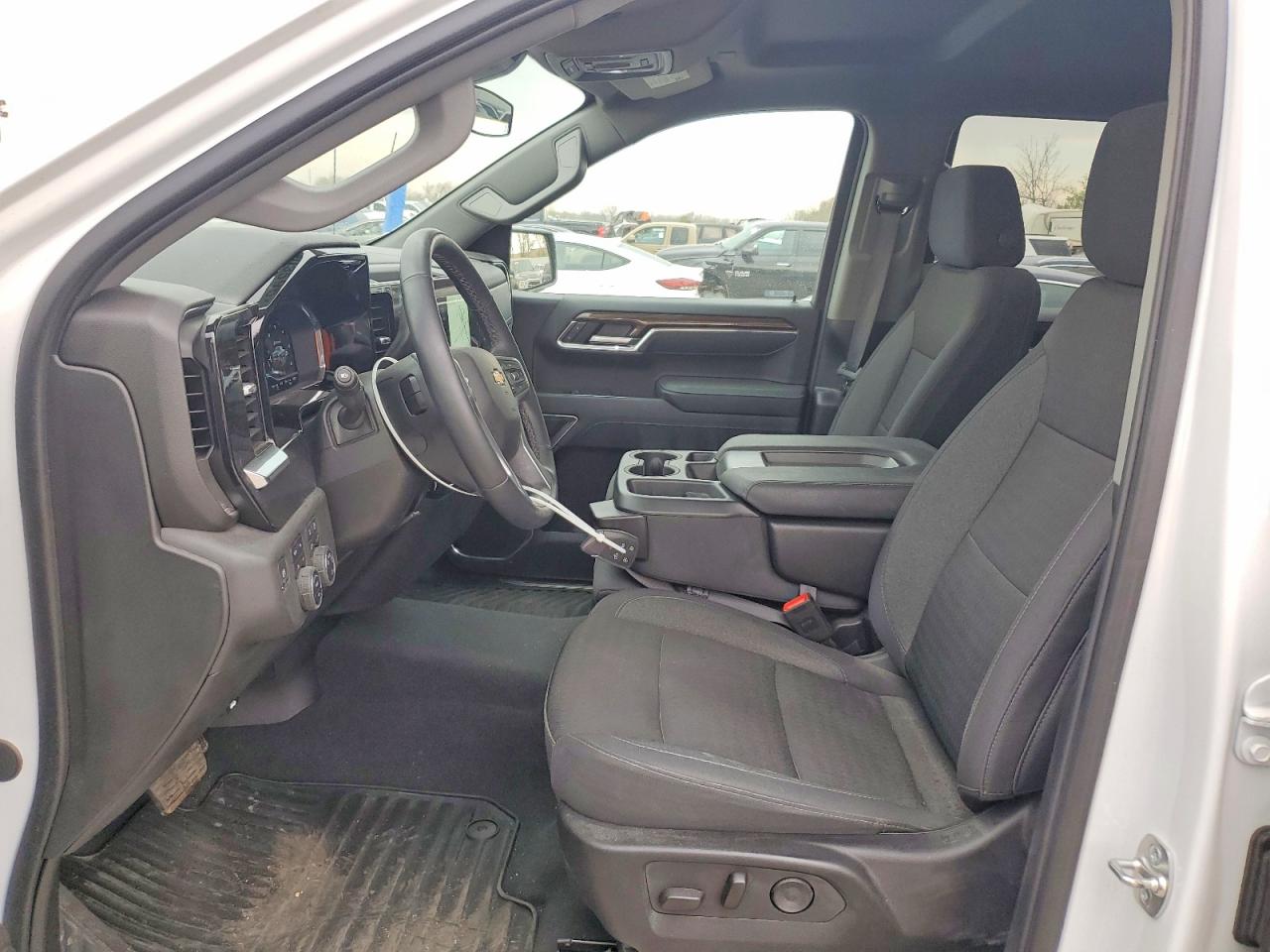 2025 CHEVROLET SILVERADO K1500 LT photo 7