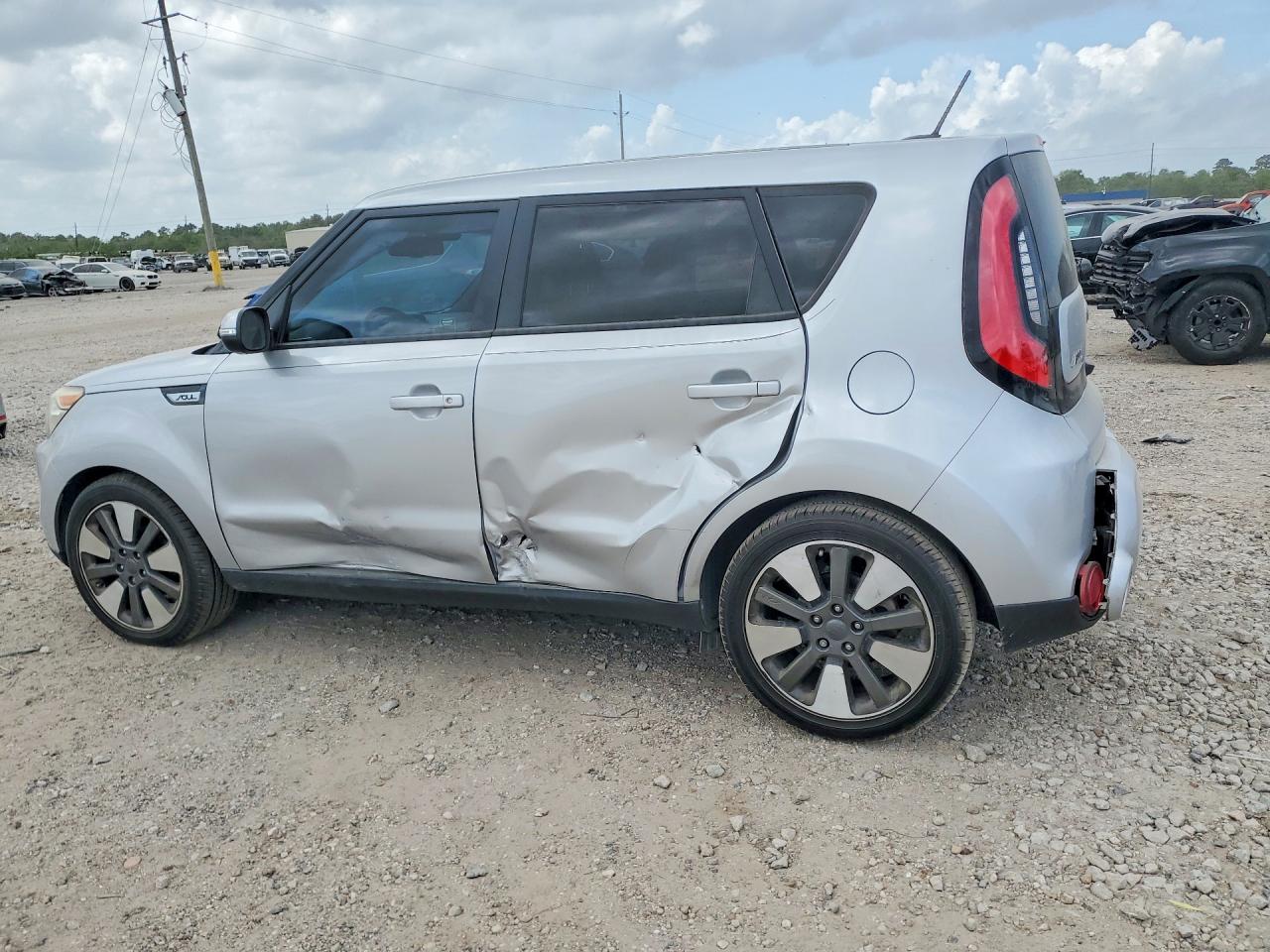 2015 KIA SOUL ! photo 3