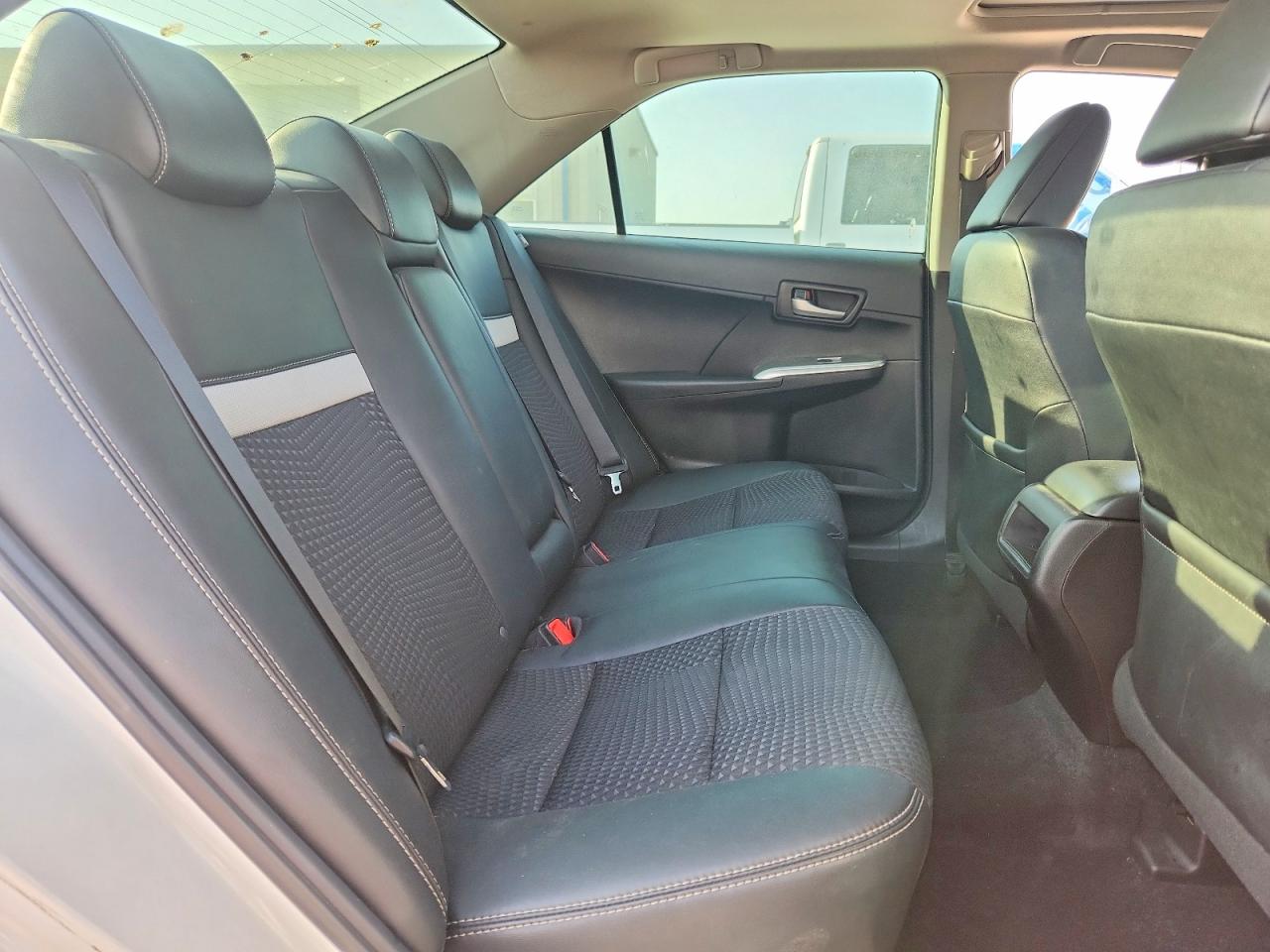 2012 TOYOTA CAMRY SE photo 28