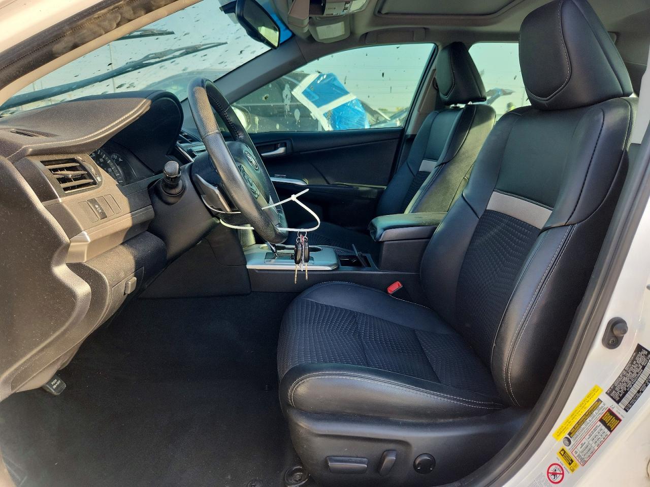 2012 TOYOTA CAMRY SE photo 19
