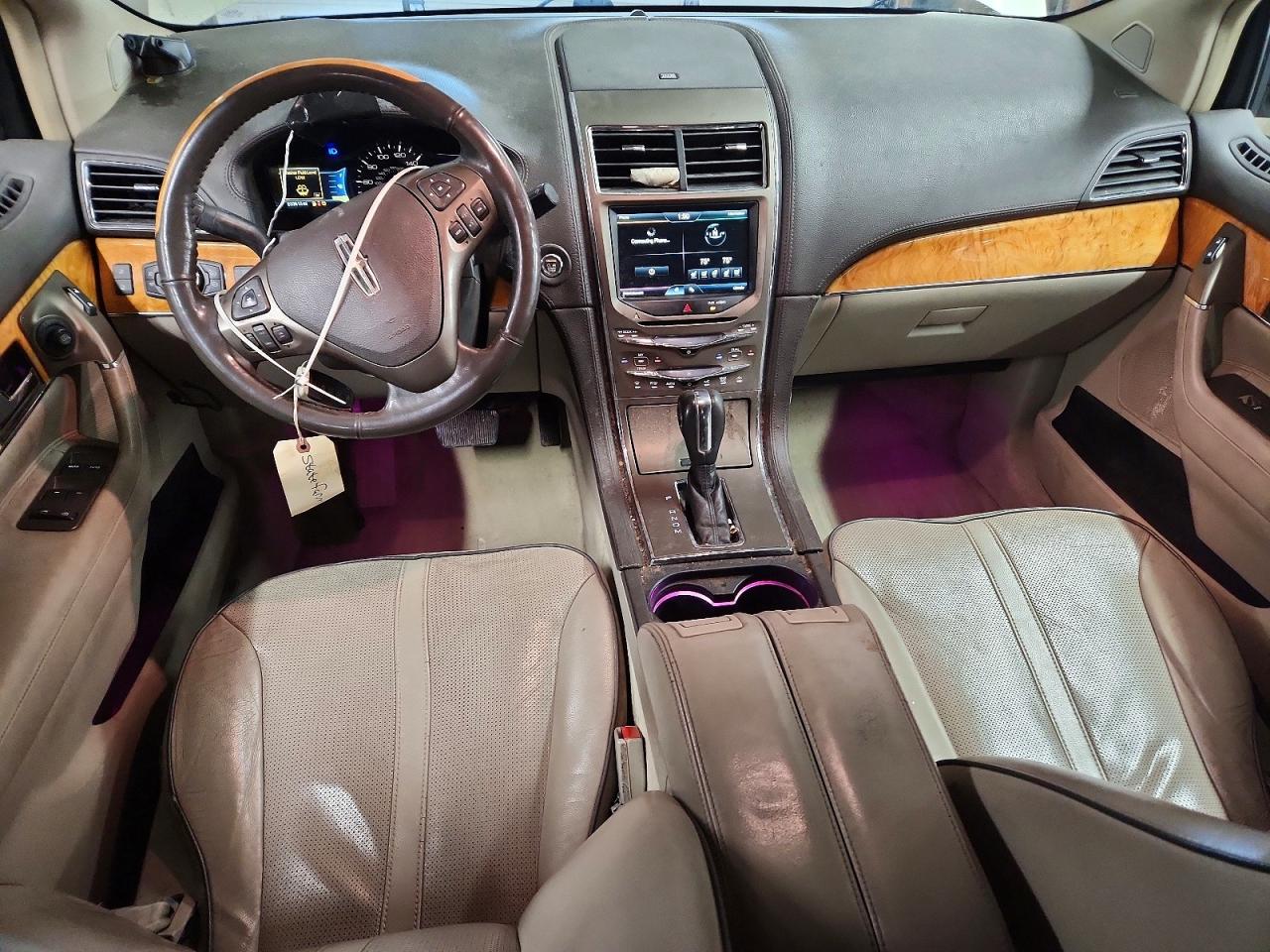 2011 LINCOLN MKX photo 15