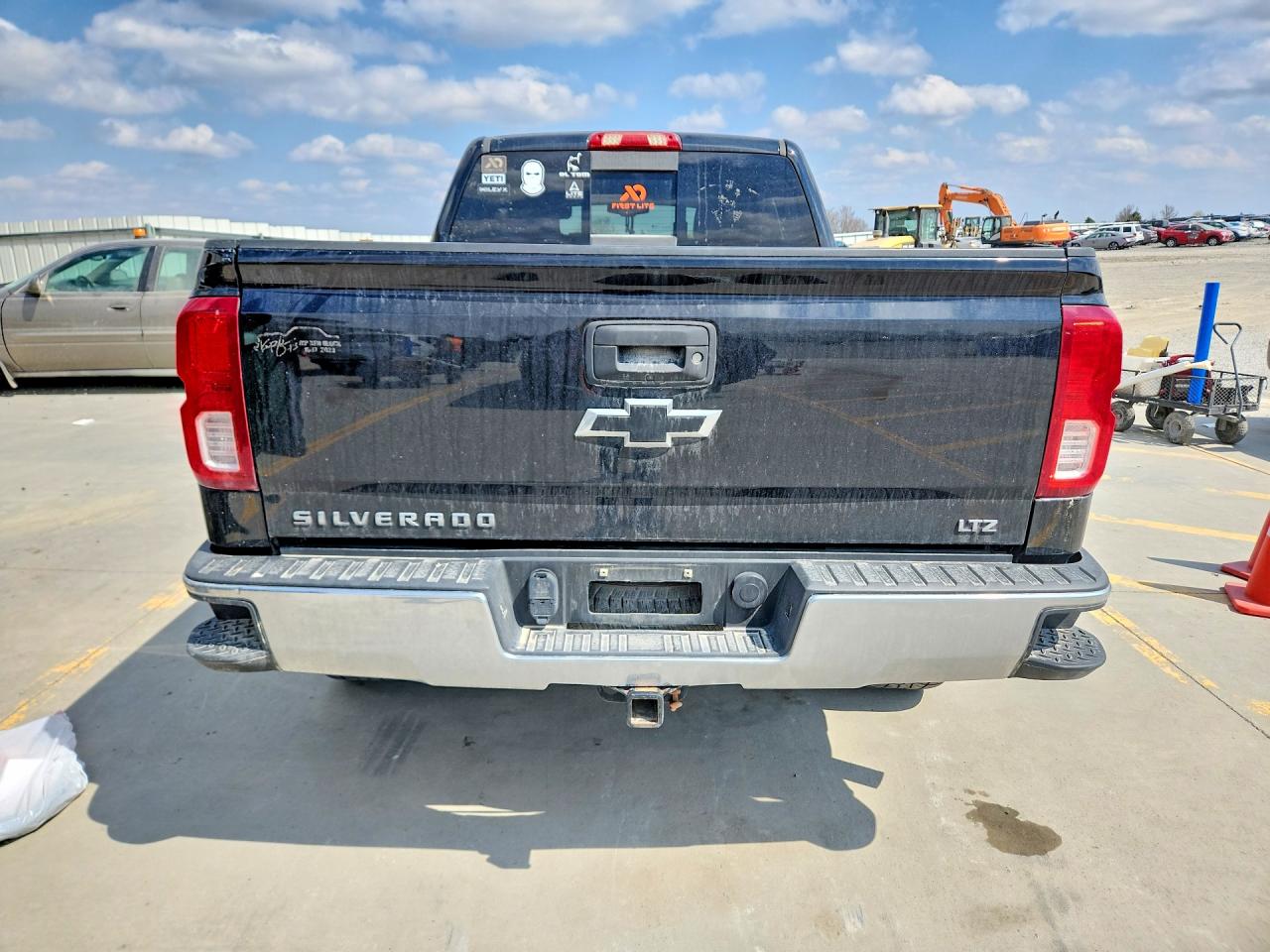 2017 CHEVROLET SILVERADO K1500 LTZ photo 6
