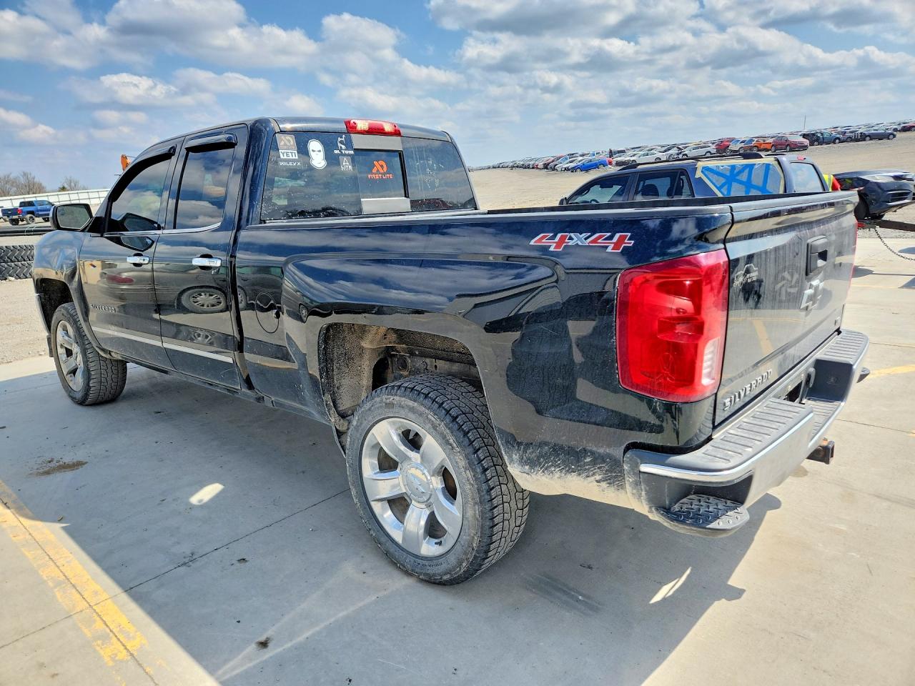 2017 CHEVROLET SILVERADO K1500 LTZ photo 2