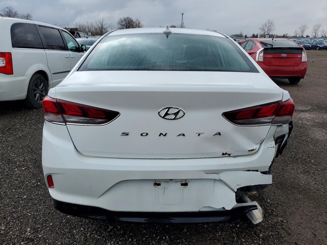 2018 HYUNDAI SONATA SE photo 6