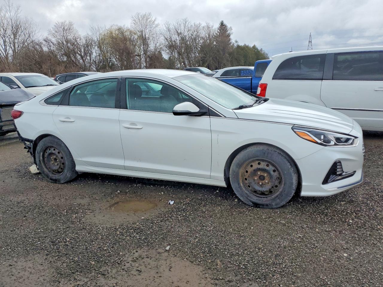 2018 HYUNDAI SONATA SE photo 4