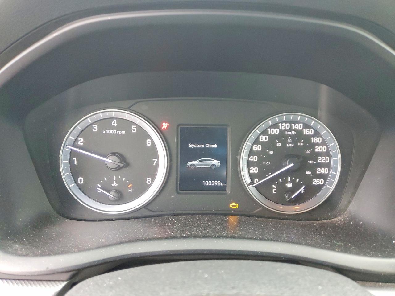 2018 HYUNDAI SONATA SE photo 9