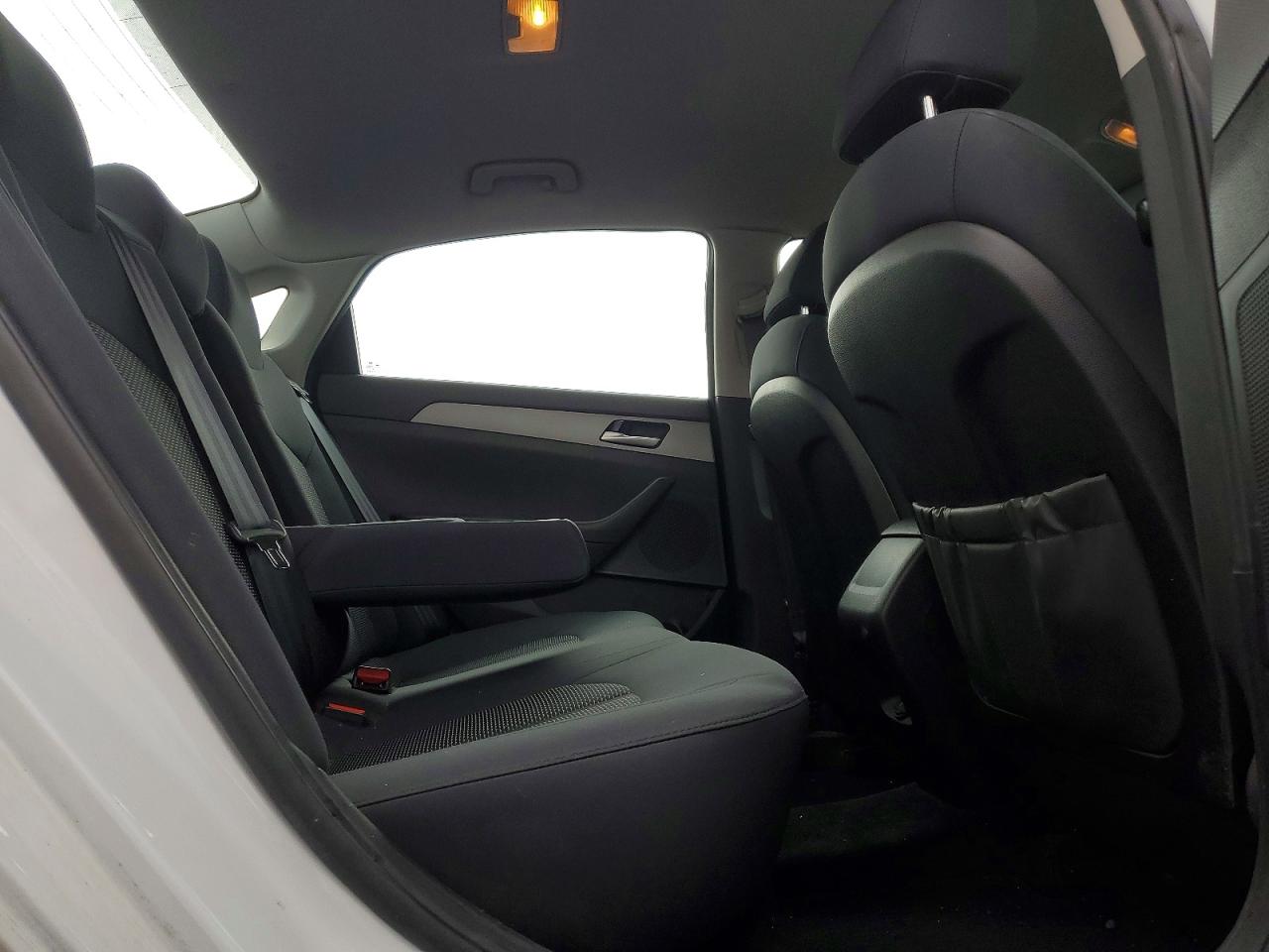 2018 HYUNDAI SONATA SE photo 10