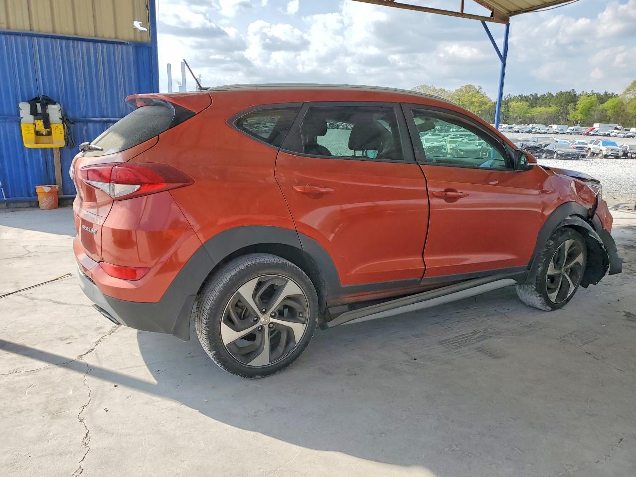 2017 HYUNDAI TUCSON SPORT photo 3