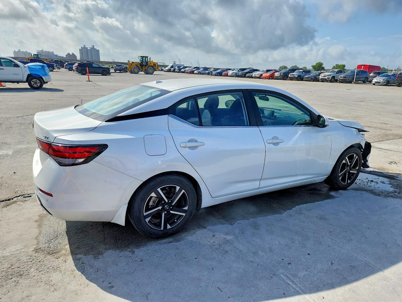 2024 NISSAN SENTRA SV photo 5