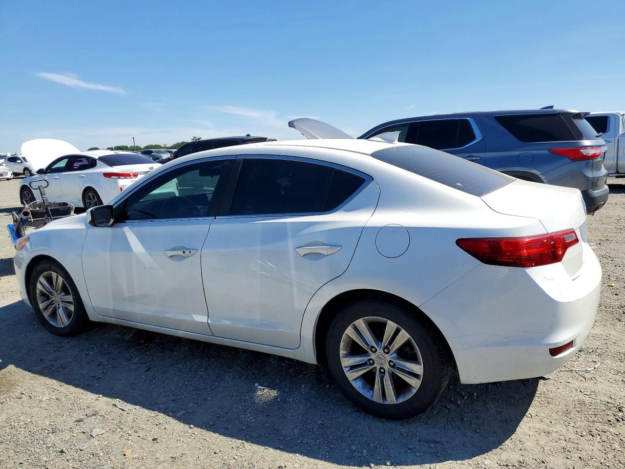 2013 ACURA ILX 20 photo 4