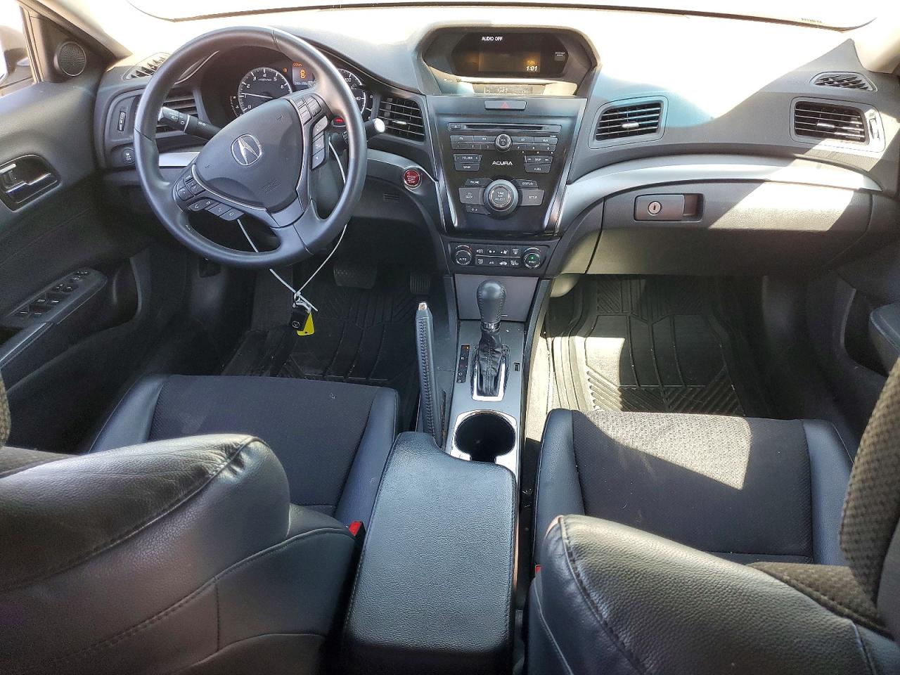 2013 ACURA ILX 20 photo 22