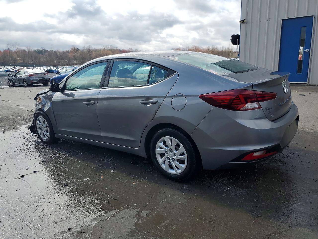 2020 HYUNDAI ELANTRA SE photo 2
