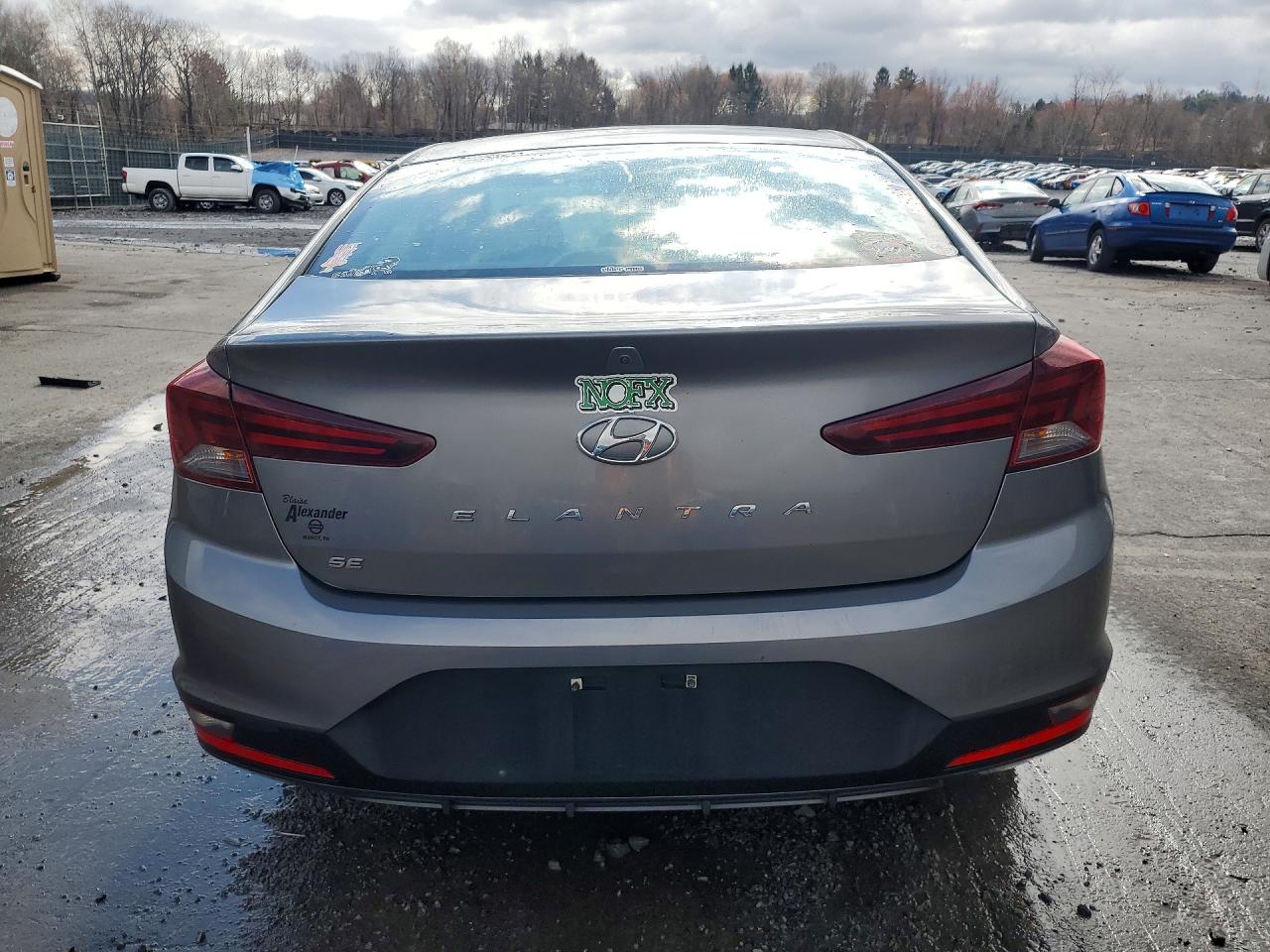 2020 HYUNDAI ELANTRA SE photo 6