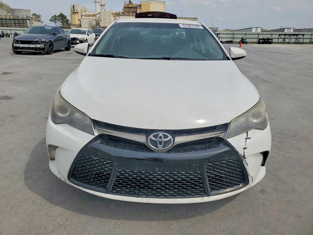 2017 TOYOTA CAMRY SE photo 13