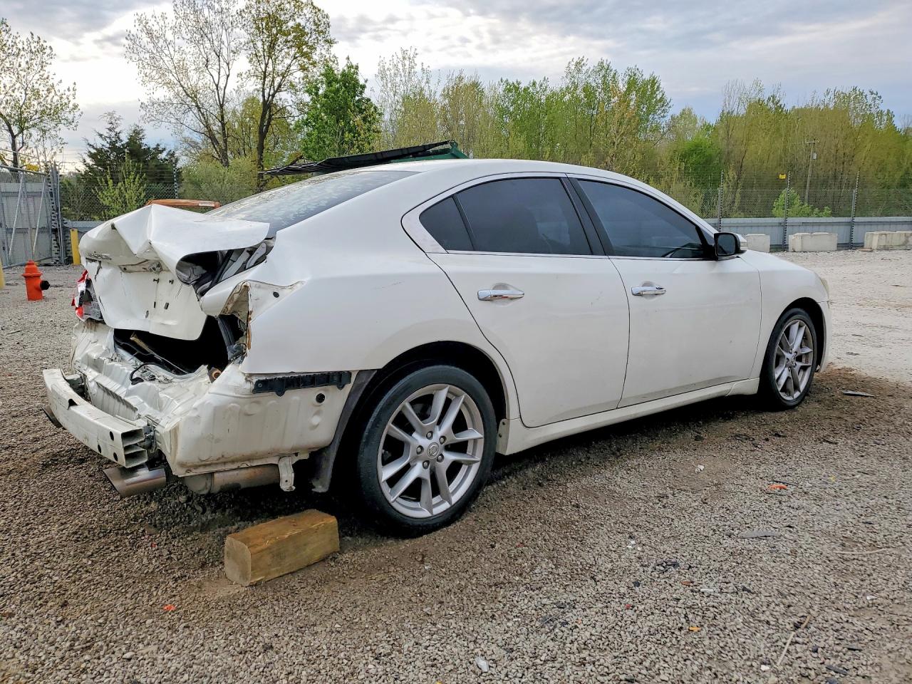 2009 NISSAN MAXIMA 3.5 S photo 3