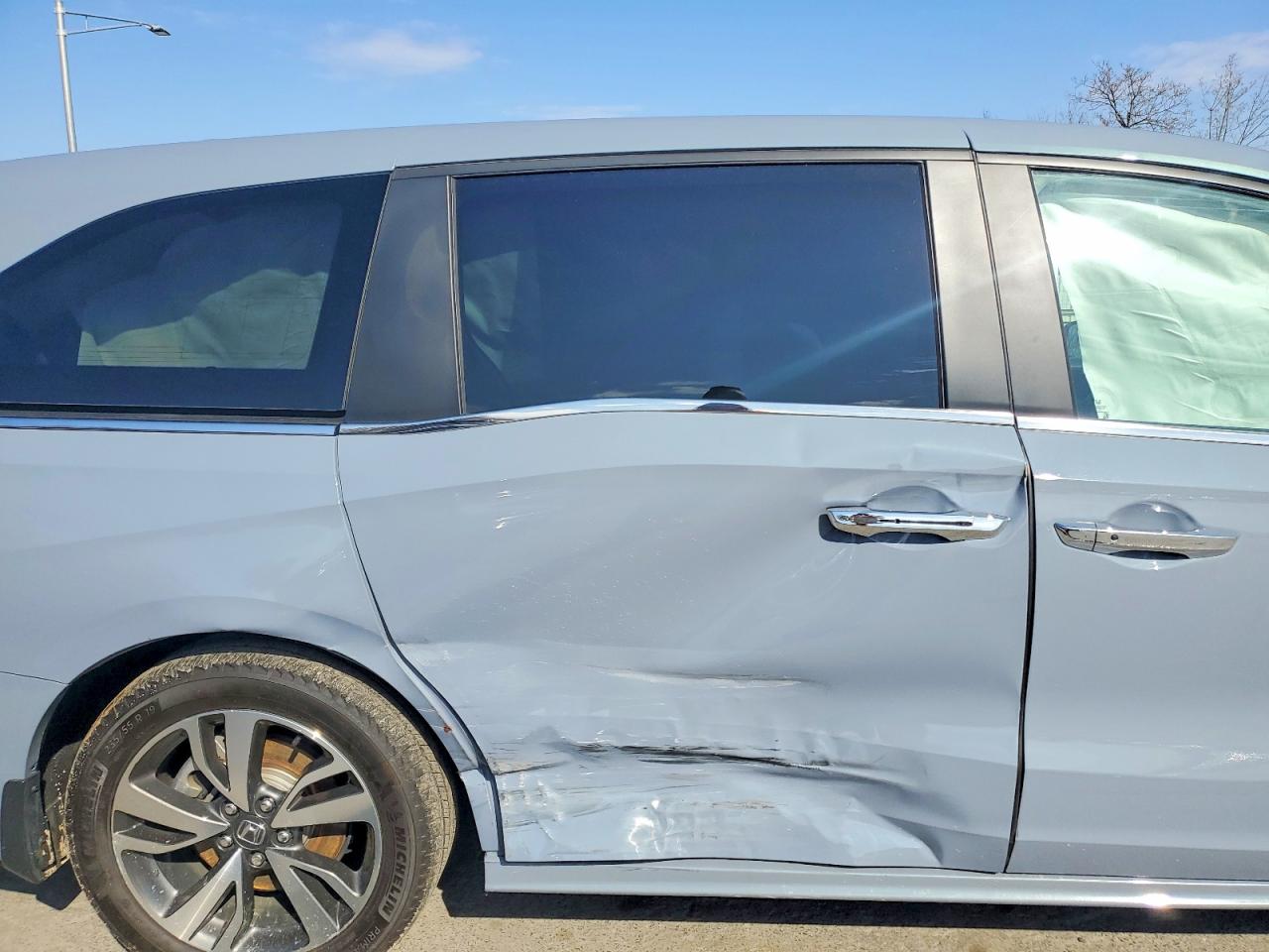 2024 HONDA ODYSSEY TOURING photo 11