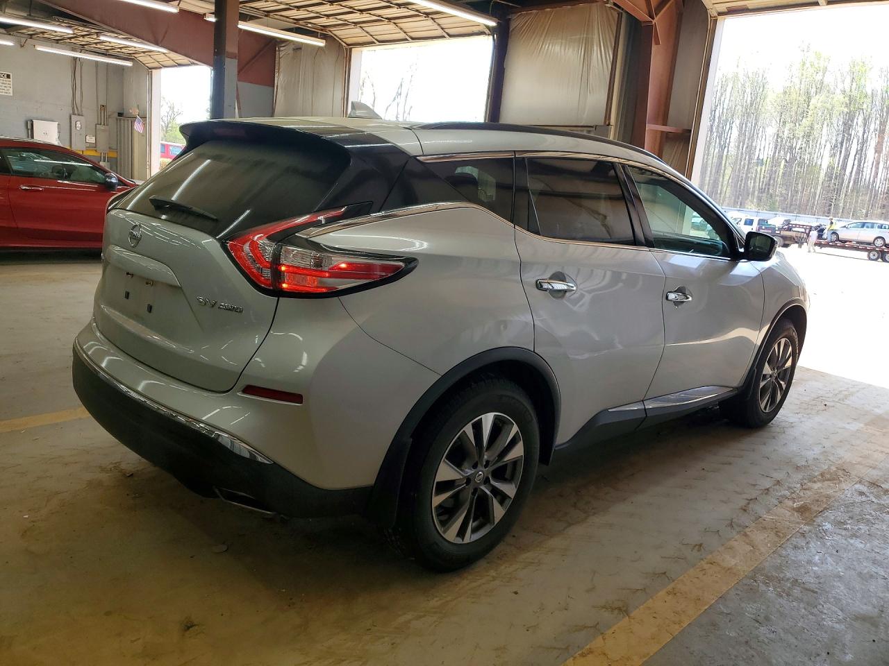 2017 NISSAN MURANO SV photo 5