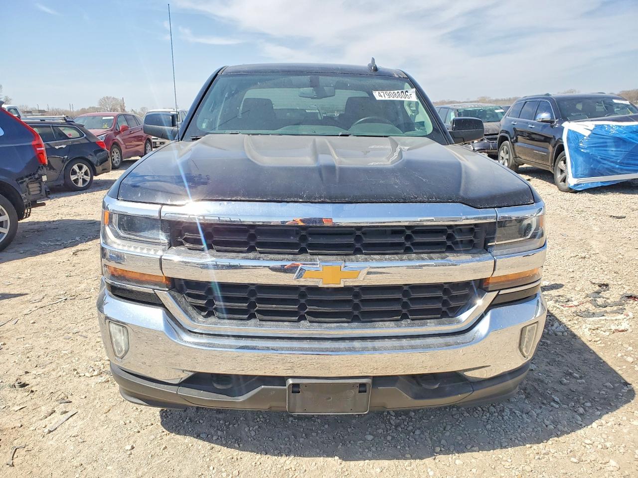 2017 CHEVROLET SILVERADO K1500 LT photo 9