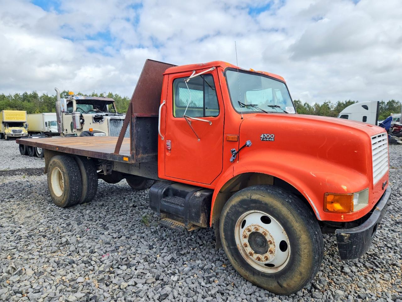 1999 INTERNATIONAL 4000