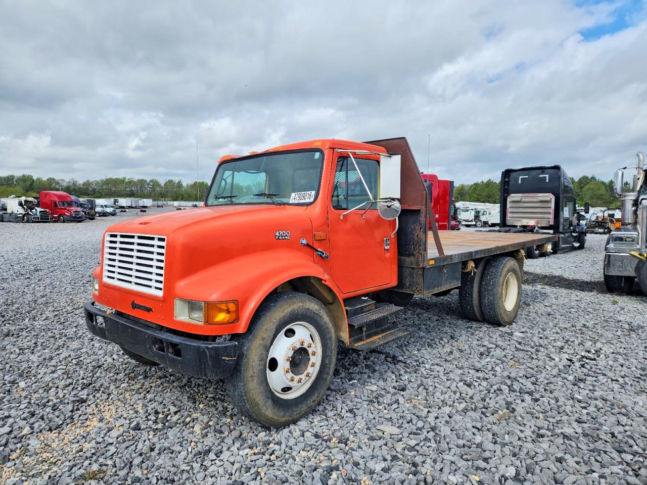 1999 INTERNATIONAL 4700 FLATBED TRUCK photo 3