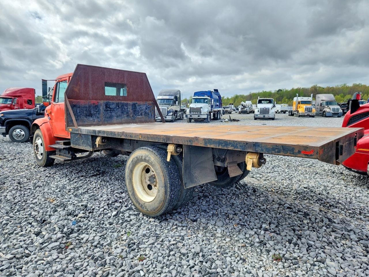 1999 INTERNATIONAL 4700 FLATBED TRUCK photo 5