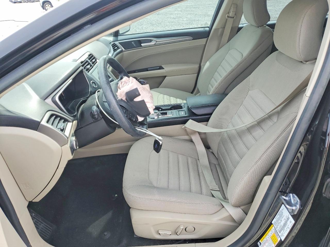 2019 FORD FUSION photo 13
