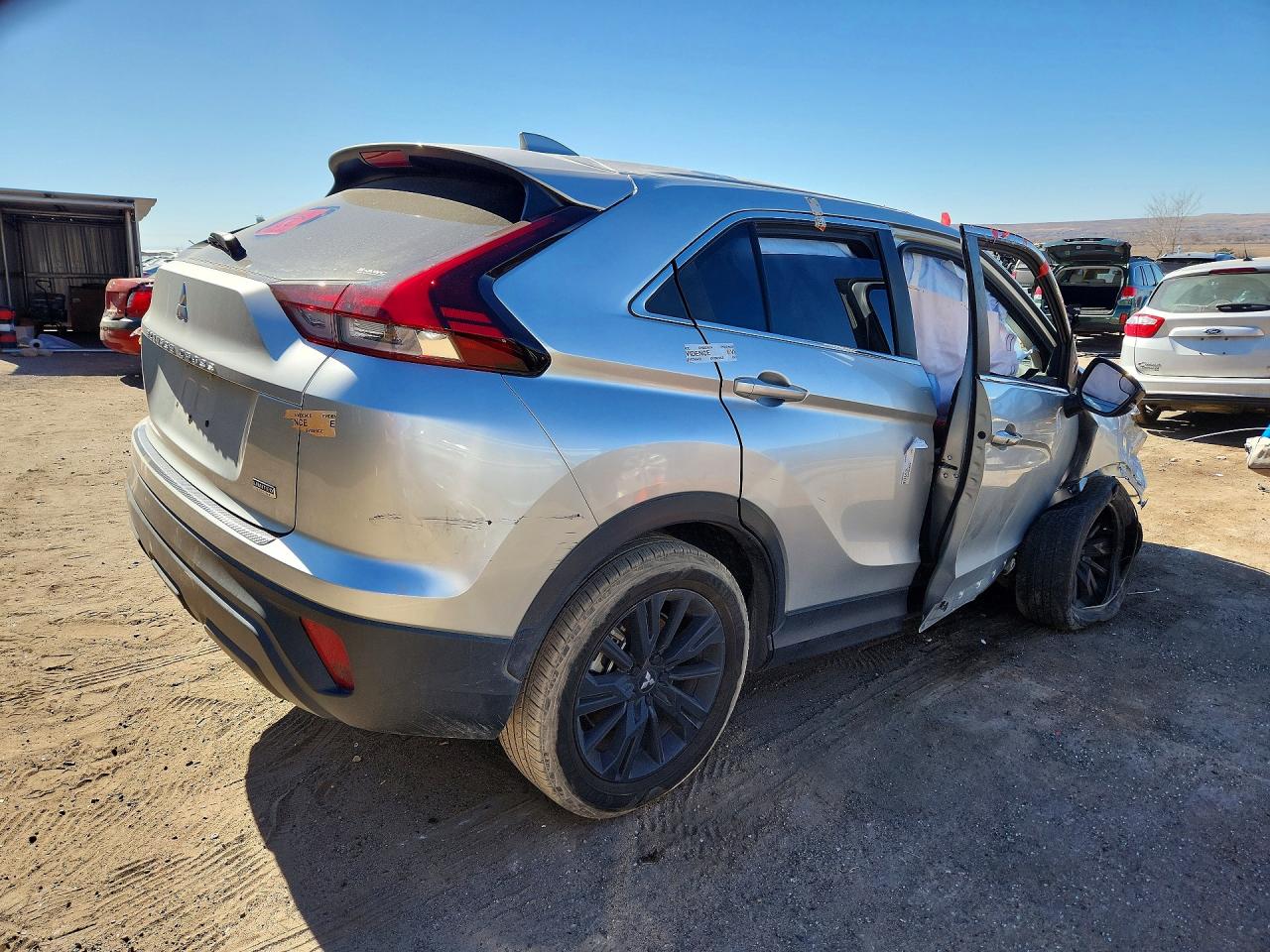 2024 MITSUBISHI ECLIPSE CROSS photo 5