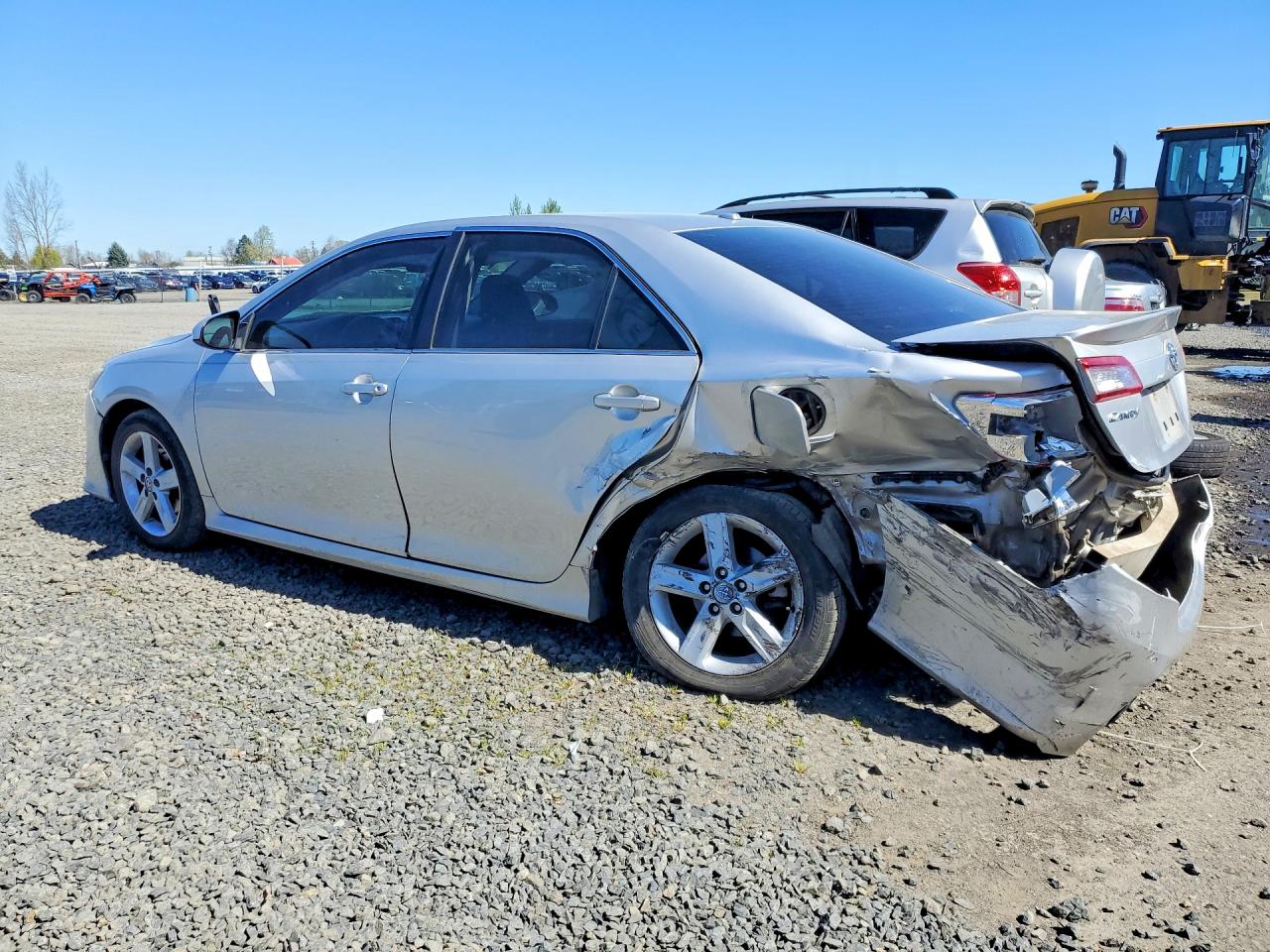 2012 TOYOTA CAMRY SE photo 4