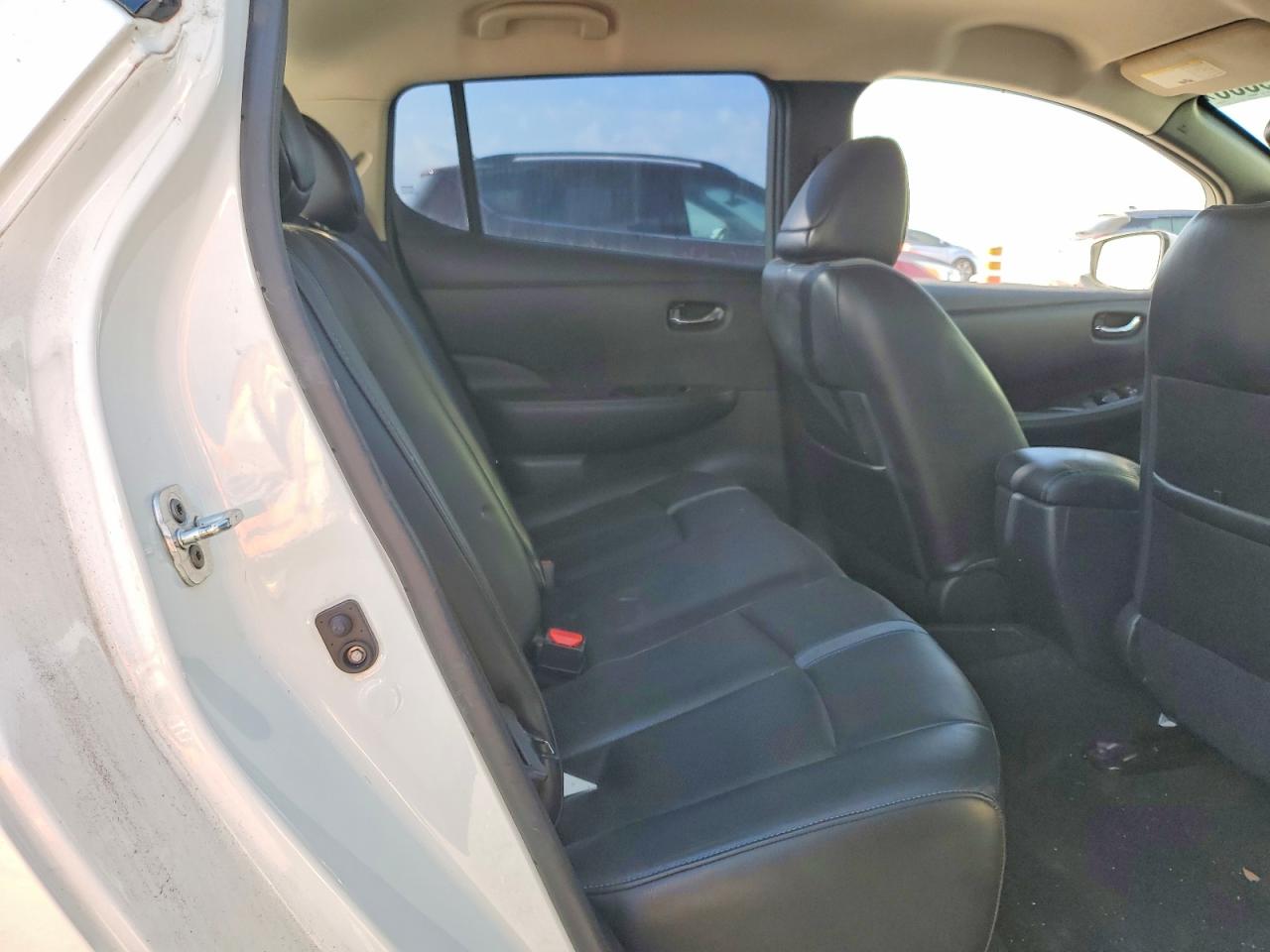 2018 NISSAN LEAF SL photo 19