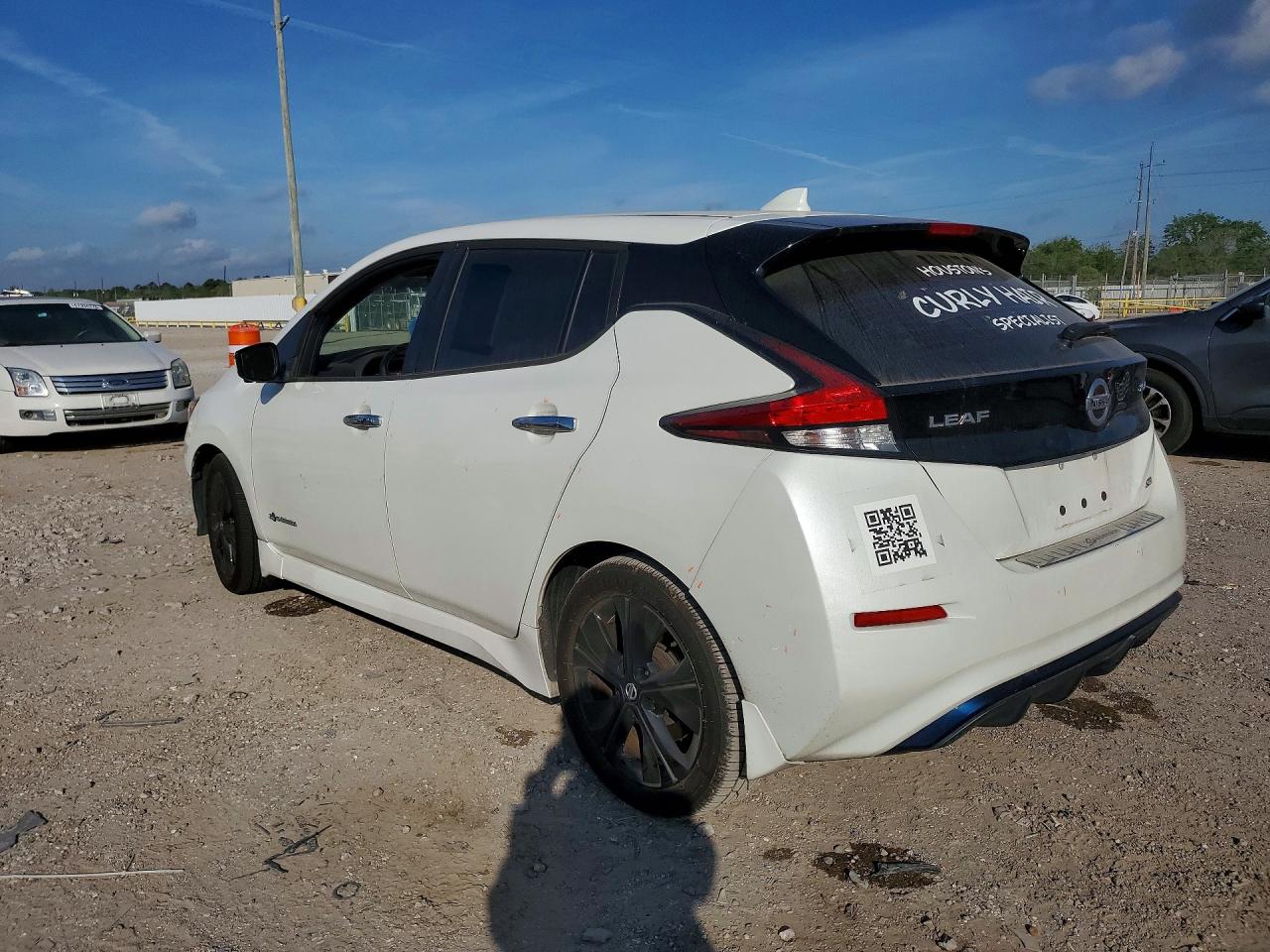 2018 NISSAN LEAF SL photo 3