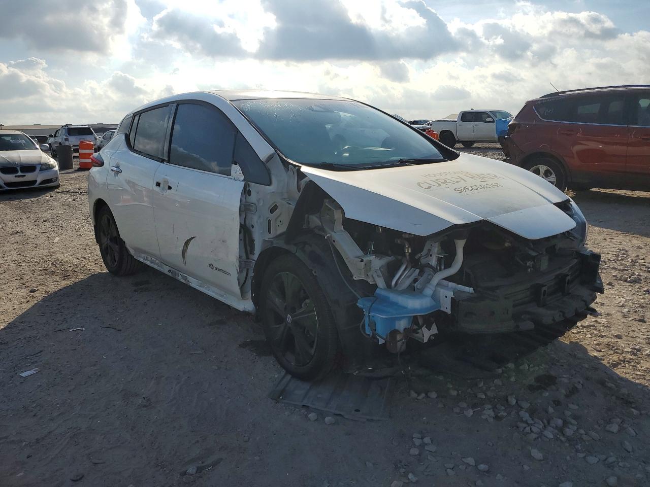 2018 NISSAN LEAF SL photo 7