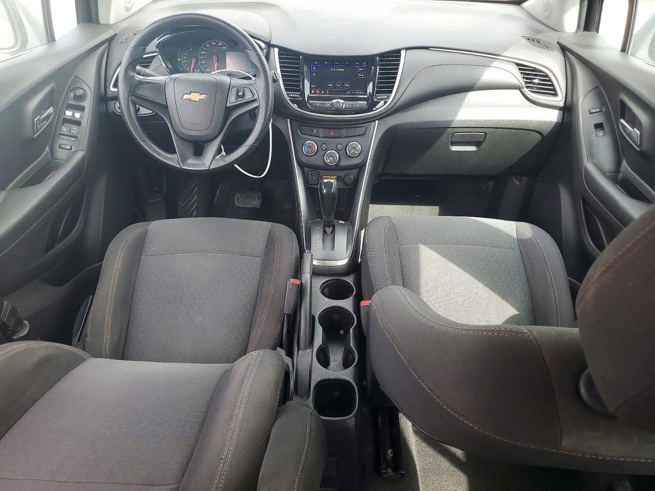 2020 CHEVROLET TRAX LS photo 15