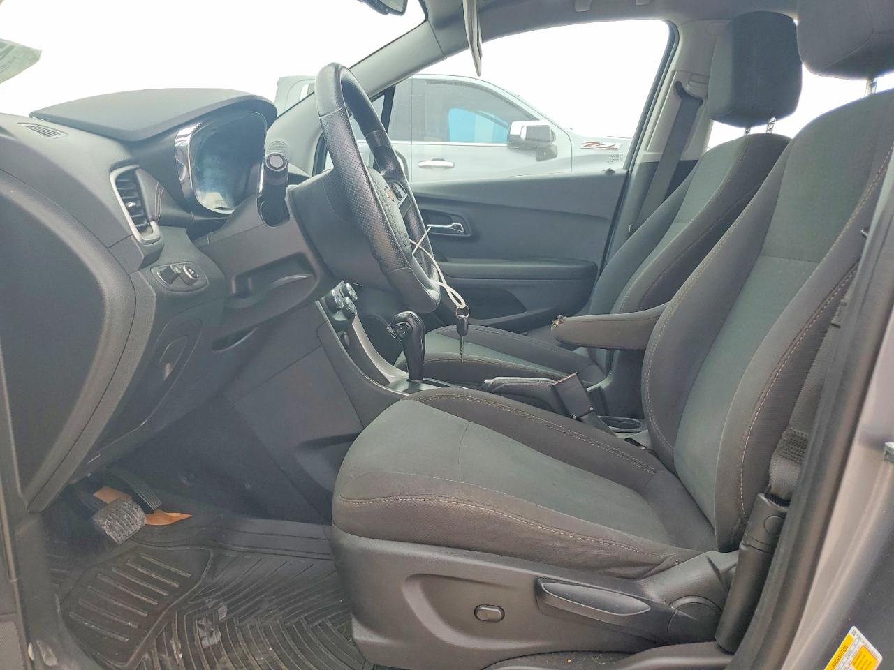 2020 CHEVROLET TRAX LS photo 13