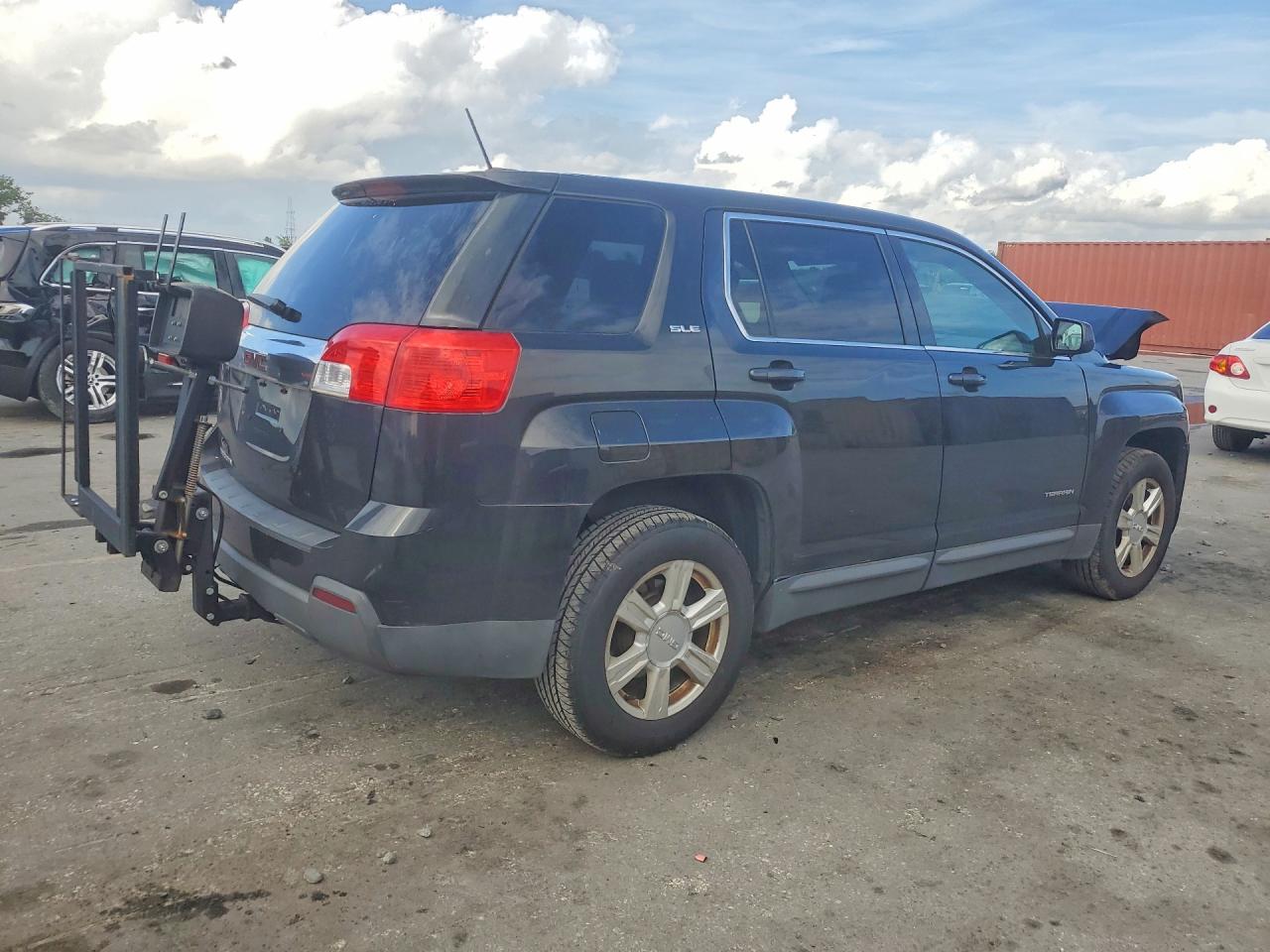 2015 GMC TERRAIN SLE photo 5