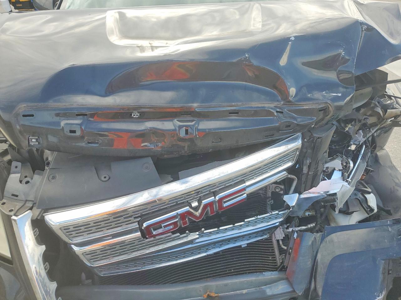 2015 GMC TERRAIN SLE photo 23