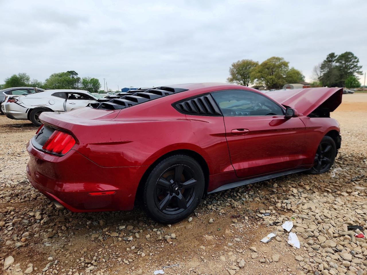 2015 FORD MUSTANG photo 7