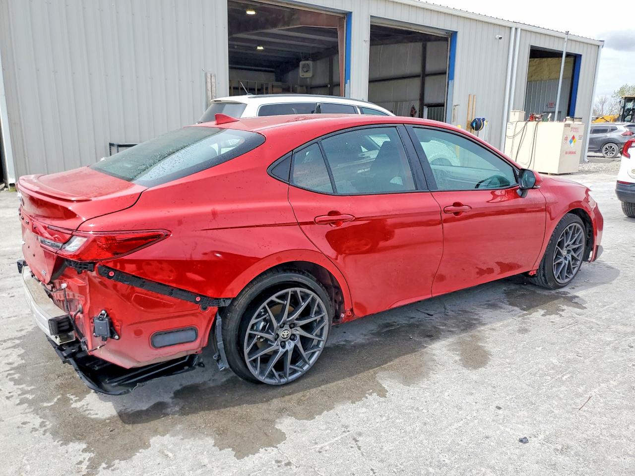 2025 TOYOTA CAMRY SE photo 5
