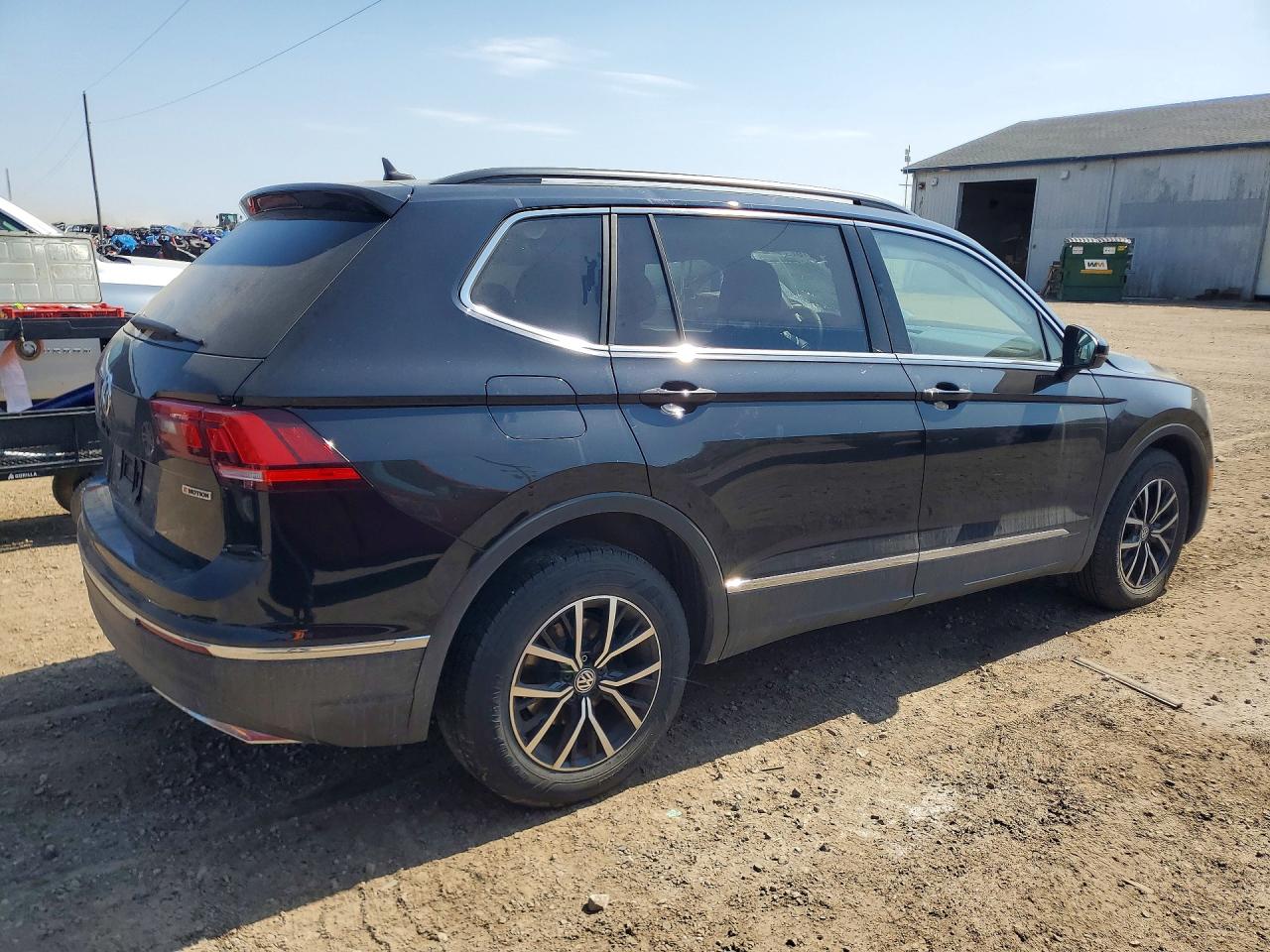 2021 VOLKSWAGEN TIGUAN SE photo 7