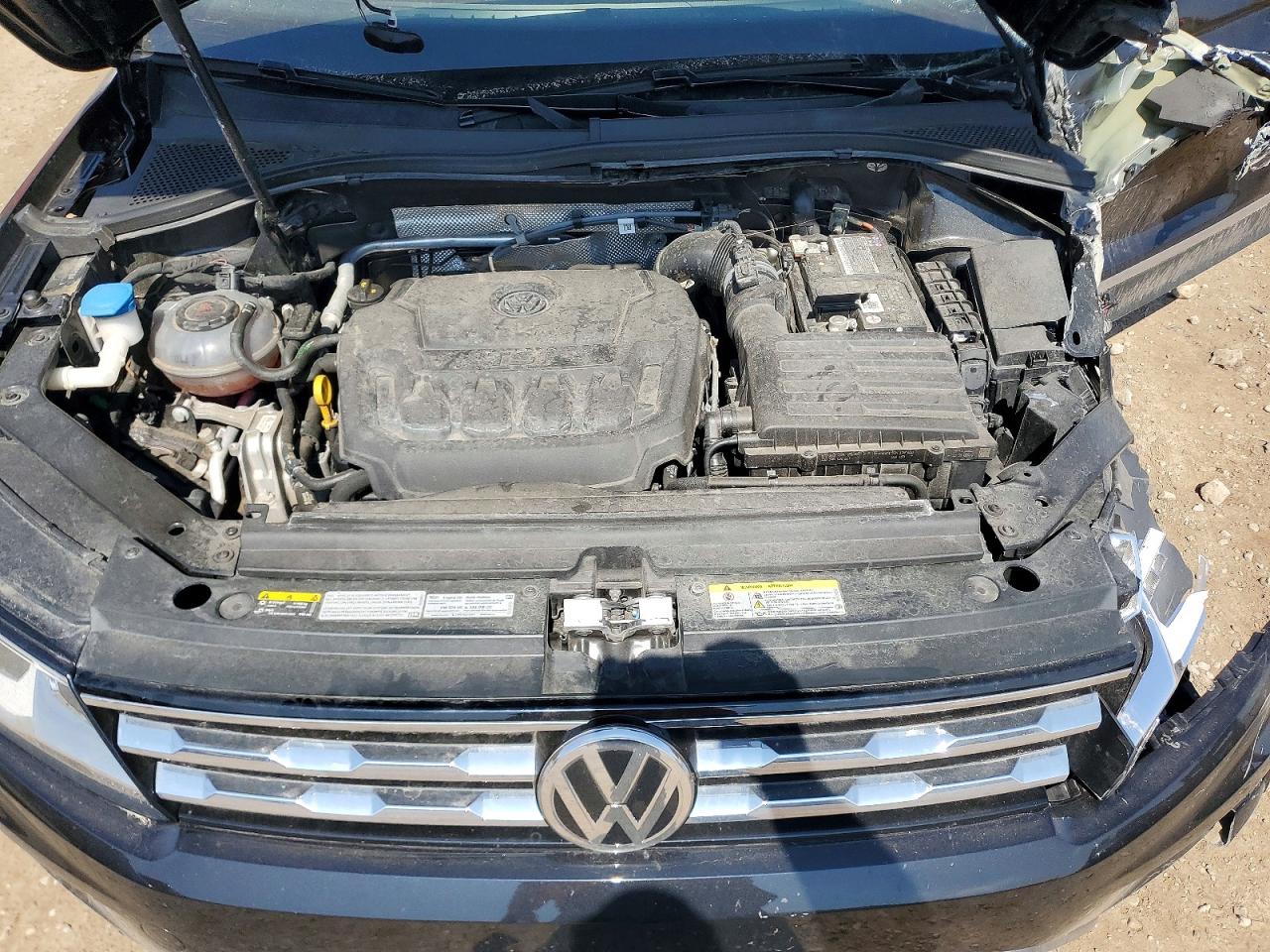 2021 VOLKSWAGEN TIGUAN SE photo 34