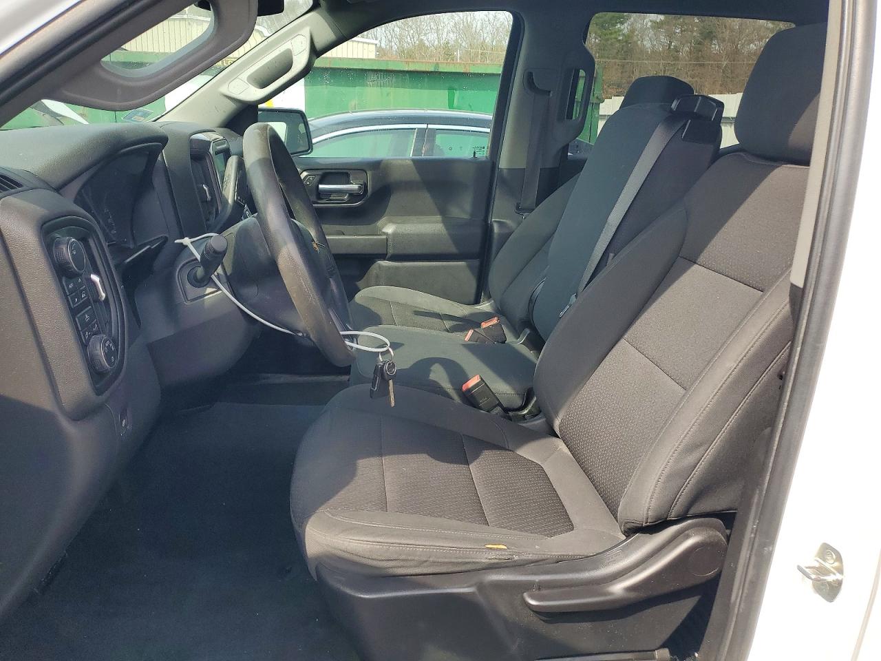 2020 CHEVROLET SILVERADO K1500 CUSTOM photo 19