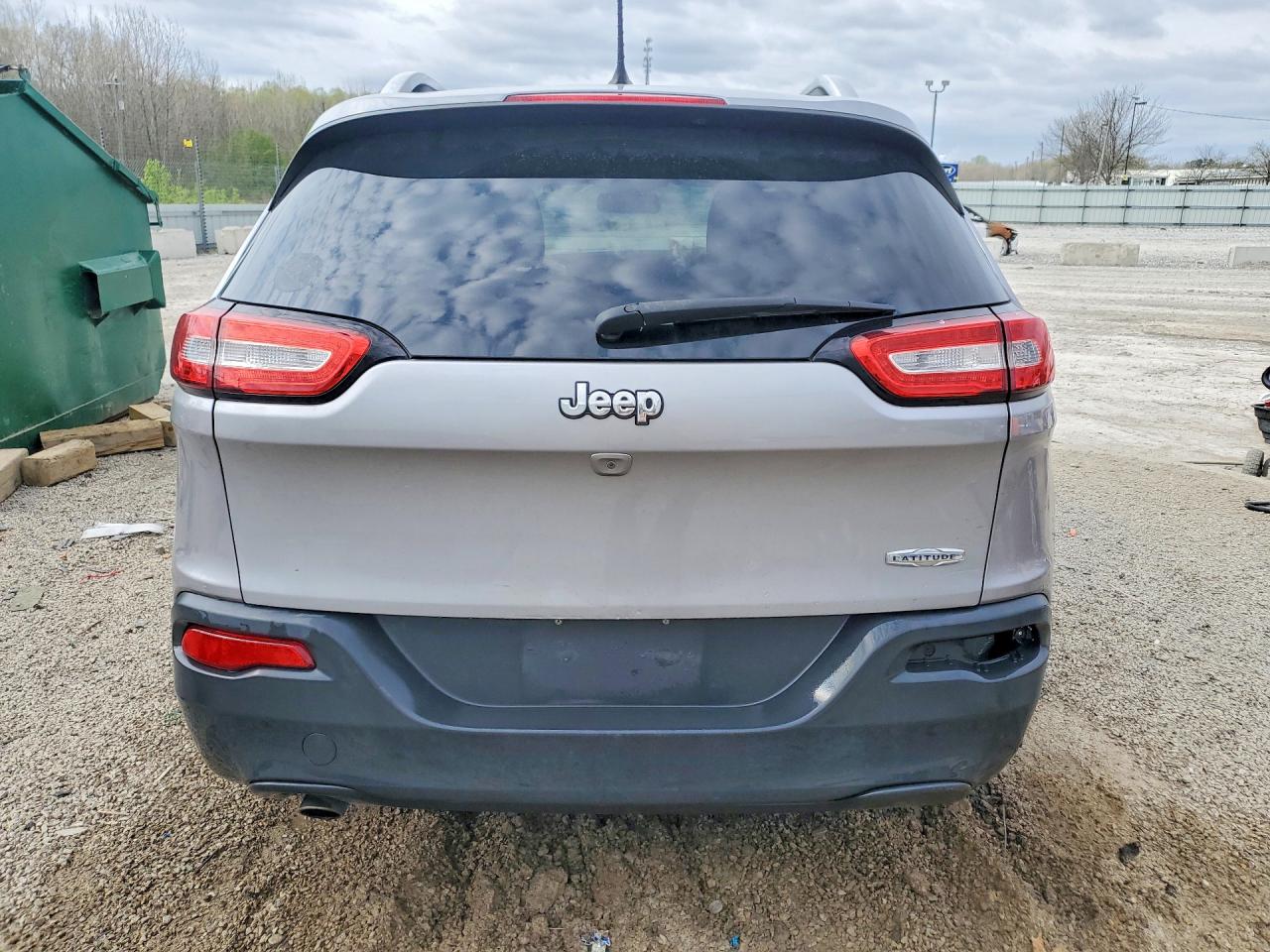 2018 JEEP CHEROKEE LATITUDE photo 11