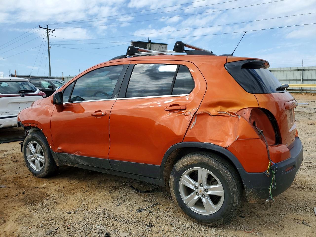 2015 CHEVROLET TRAX 1LT photo 4