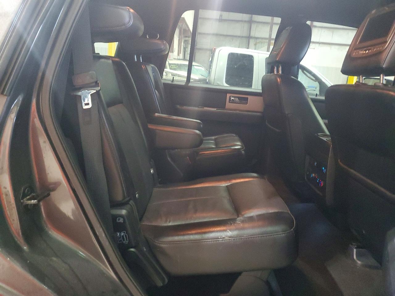 2015 FORD EXPEDITION XLT photo 21
