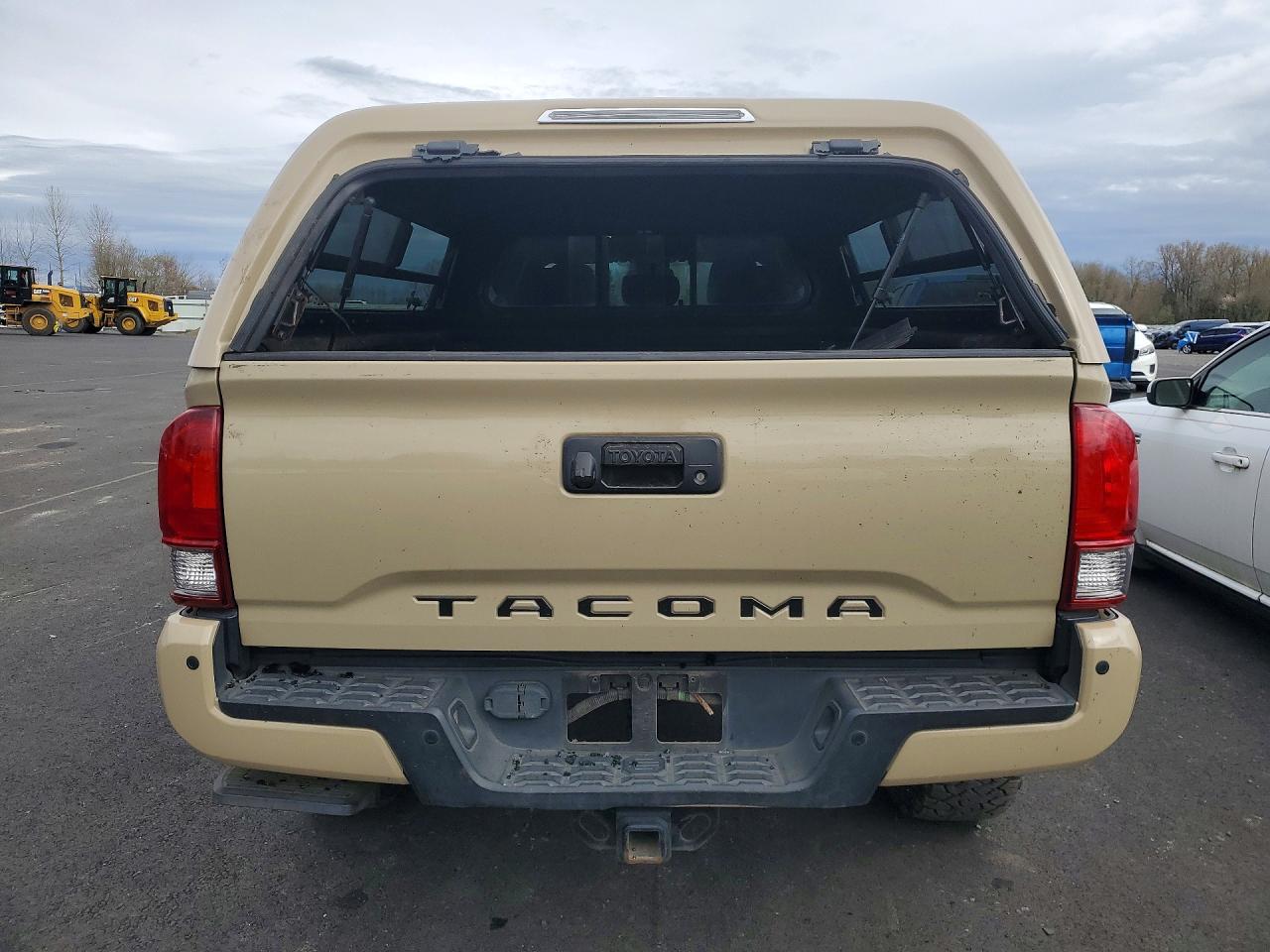 2017 TOYOTA TACOMA TRD SPORT photo 16