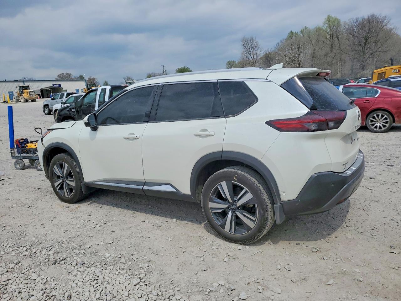 2023 NISSAN ROGUE SL photo 3