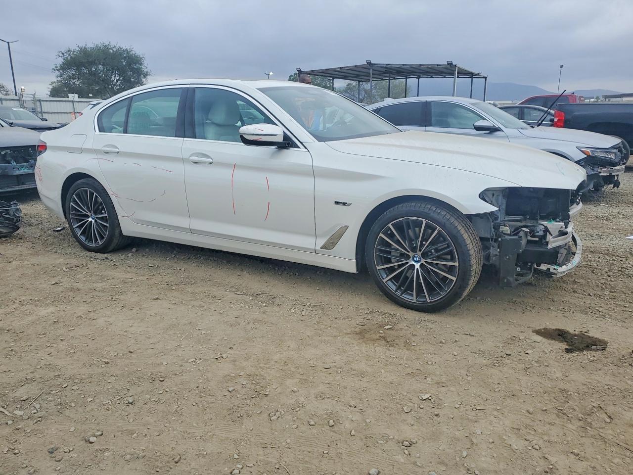 2022 BMW 530E photo 7