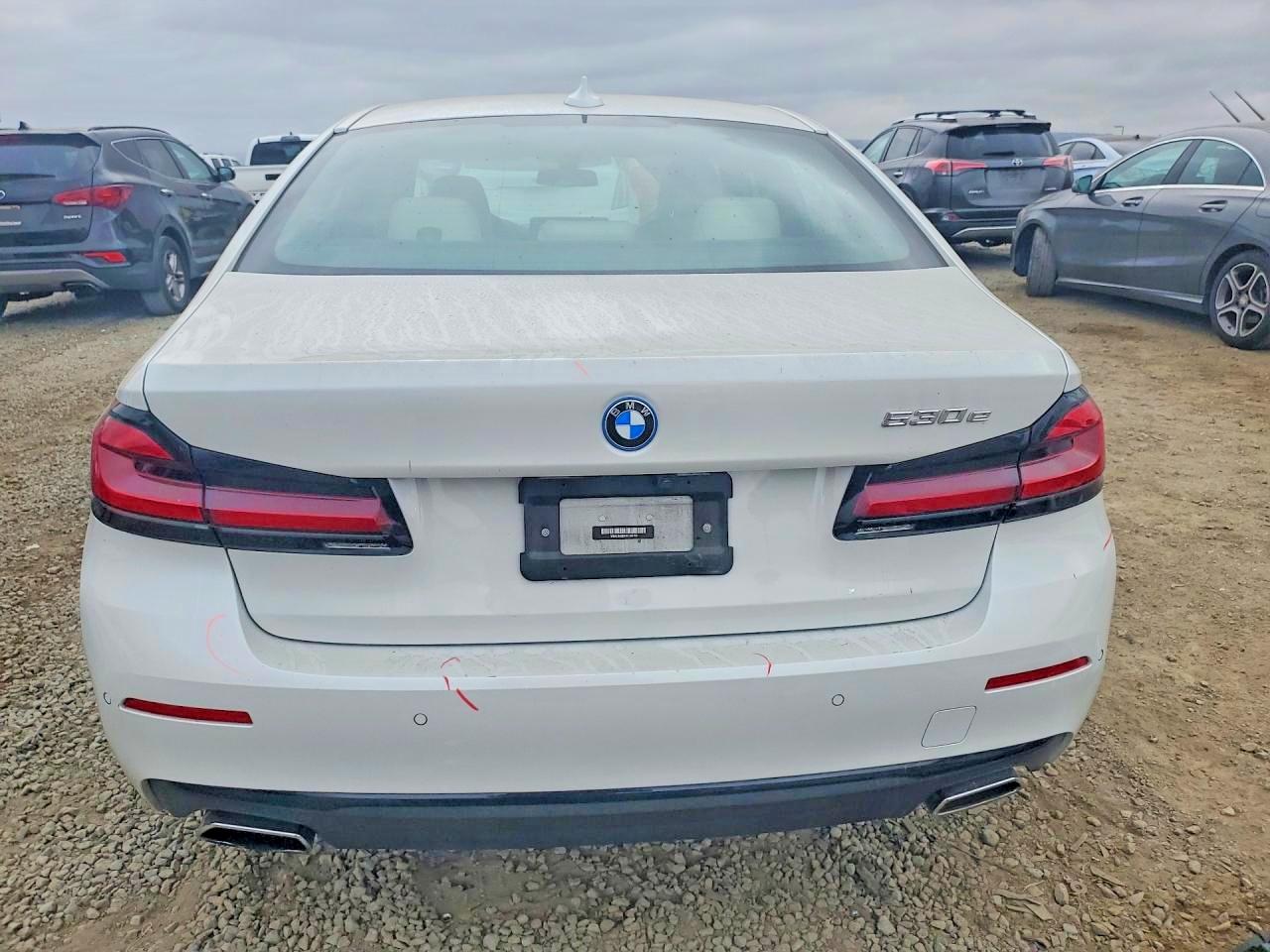 2022 BMW 530E photo 11