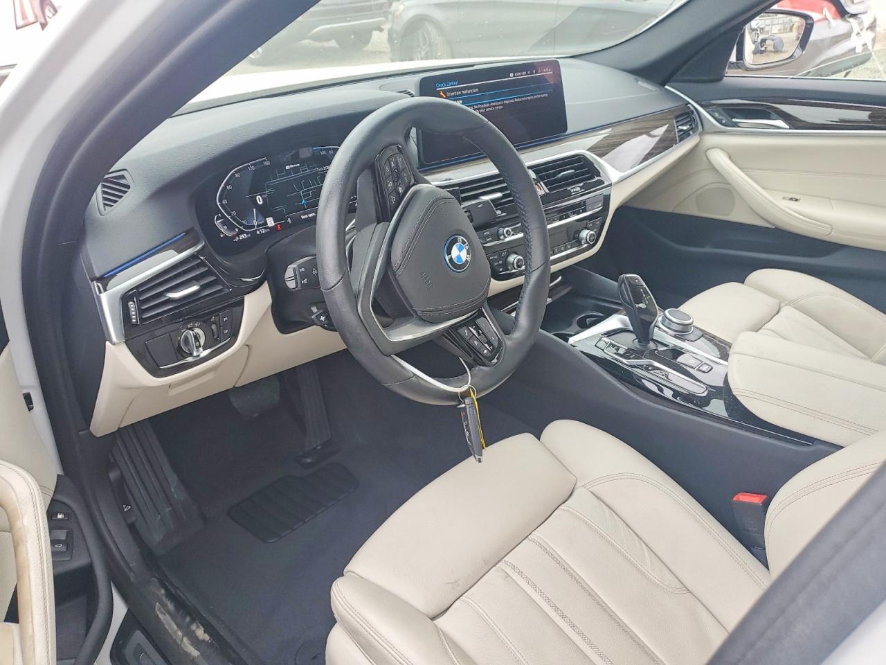 2022 BMW 530E photo 15