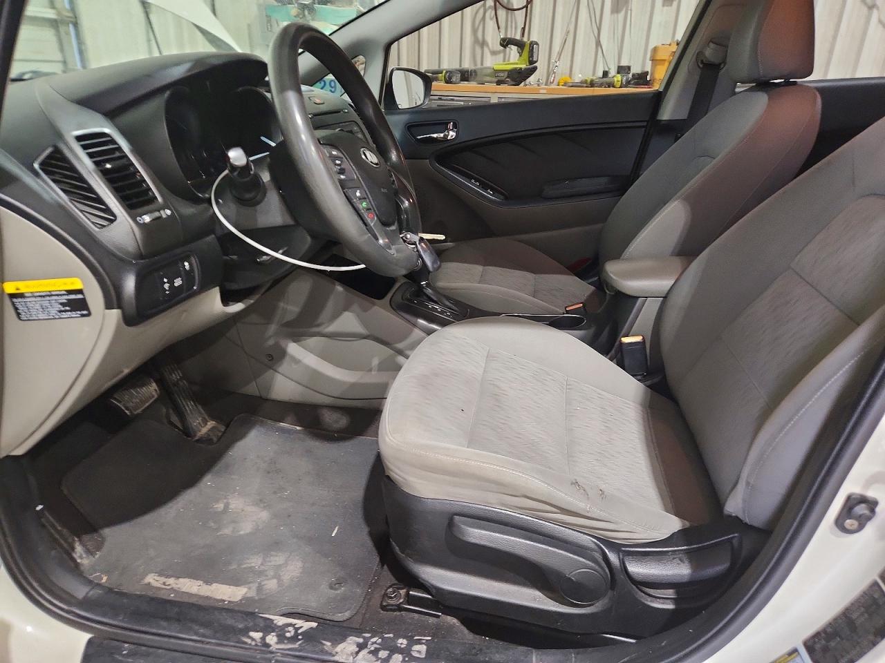 2015 KIA FORTE LX photo 19