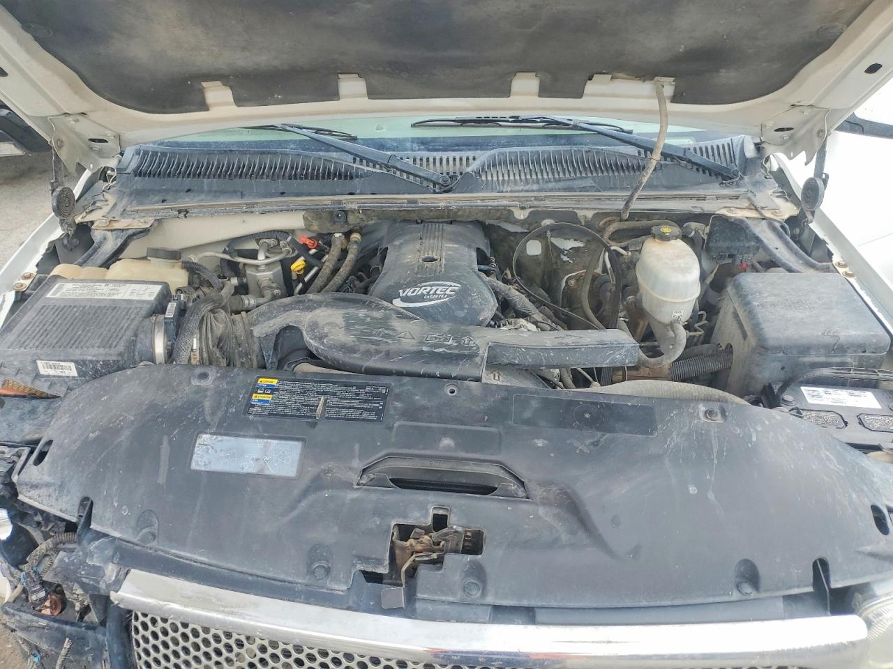 2004 GMC YUKON DENALI photo 12